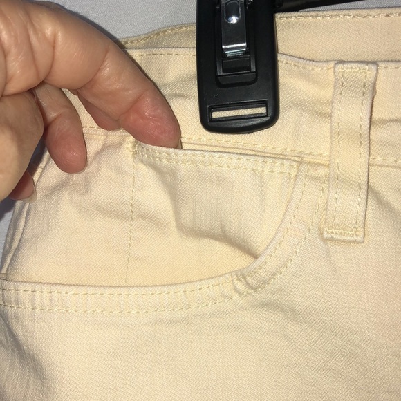 NYDJ Pale Yellow Lift & Tuck High Rise Capris - 14 - Picture 2 of 12